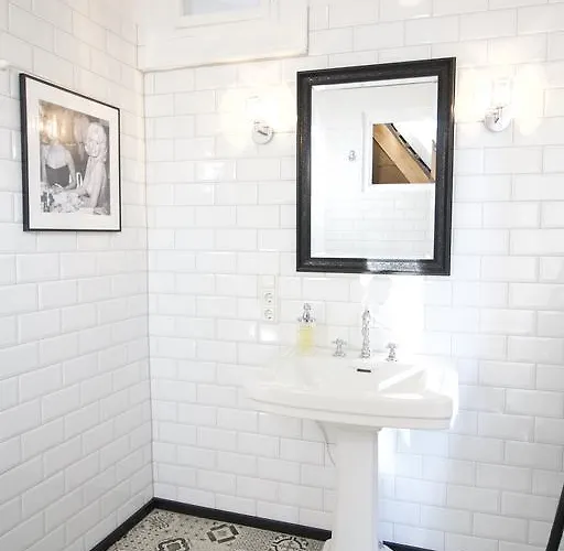 Boutique Charme Kueferstr 10-12 * Baden-Baden